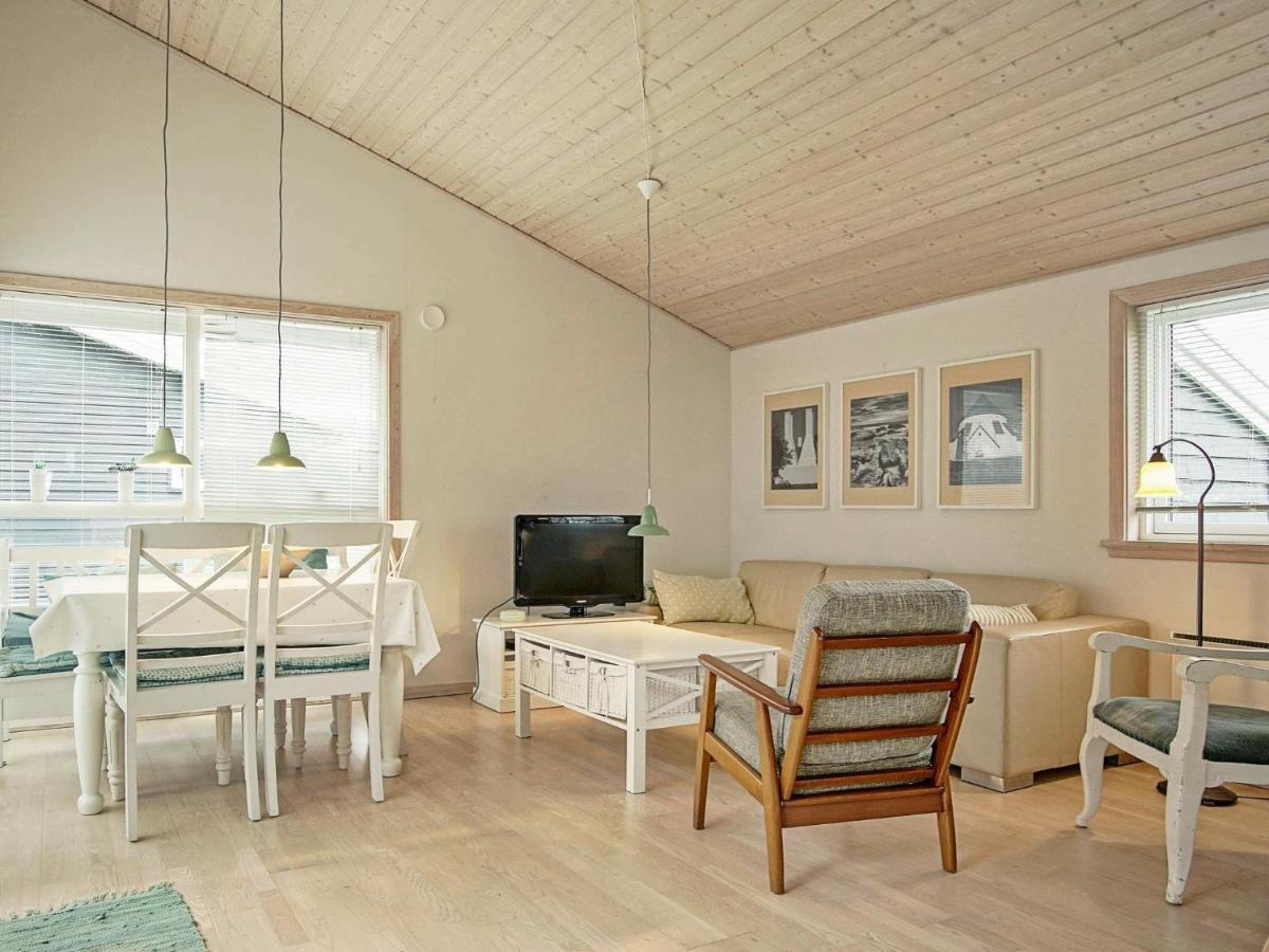 4 Person Holiday Home In Gudhjem Bagian luar foto